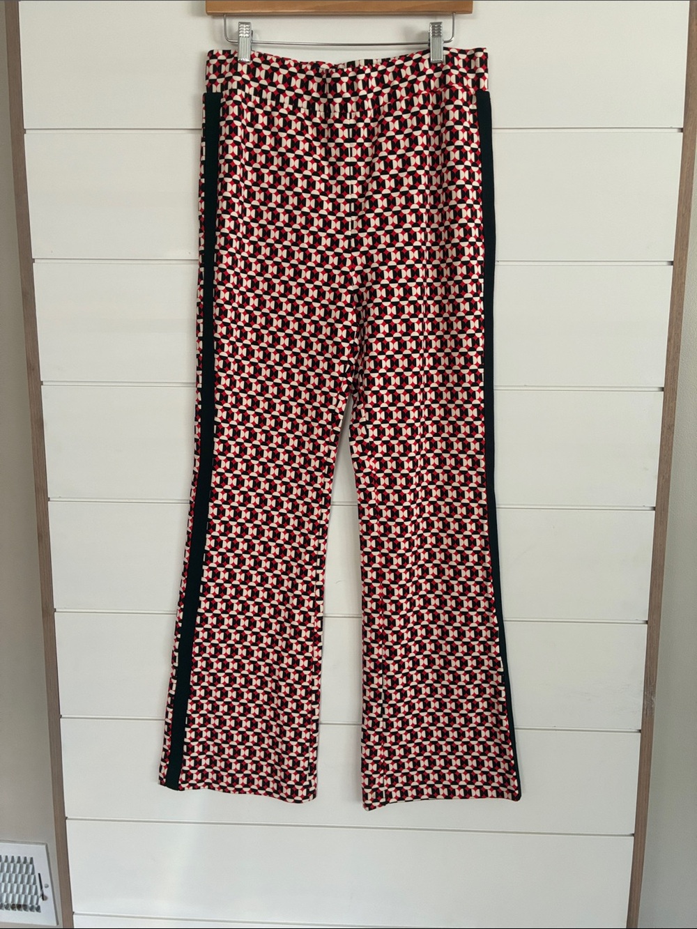 Anthropologie Geometric Wide-Leg Pants in Red and Black - Picture 5 of 10